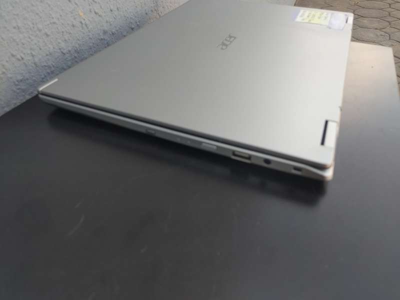 ACER - SPIN 3 - 2 in 1 - Touch -Pen - i5 10th Gen - 8GB Ram - 256GB SSD - Excellent Condition
