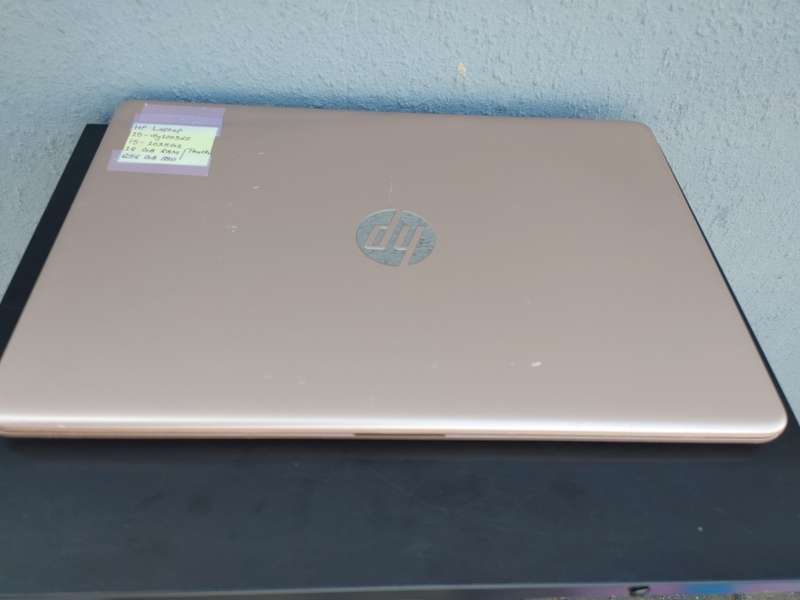 Hp 15 - i5 10th Gen - Touch Screen - 12GB Ram - 256GB SSD - Excellent Condion