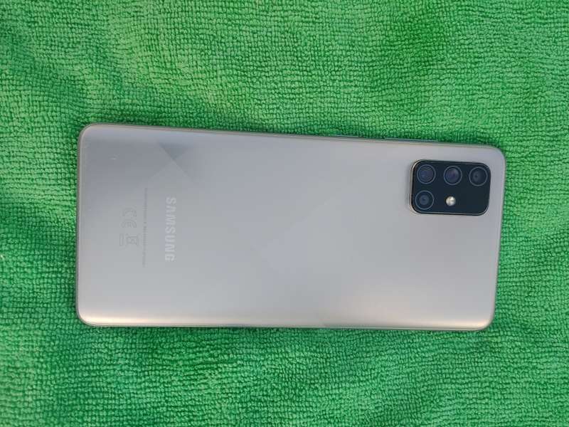 Samsung Galaxy - A71 - 128GB - Dual Sim - All Networks - Crush Silver - EXCELLENT CONDITION