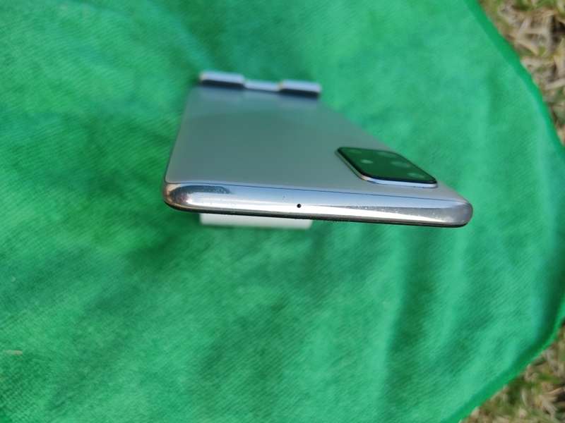 Samsung Galaxy - A71 - 128GB - Dual Sim - All Networks - Crush Silver - EXCELLENT CONDITION