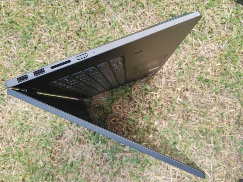 Lenovo IdeaPad Flex -15IML - 2 in 1 - i7 10th Gen - 16GB - 512SSD - MX230 - Excellent Condition