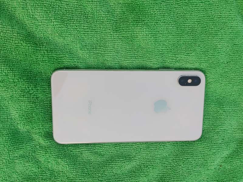 iPhone - XS Max - Silver - 512GB - EXCELLENT Condition