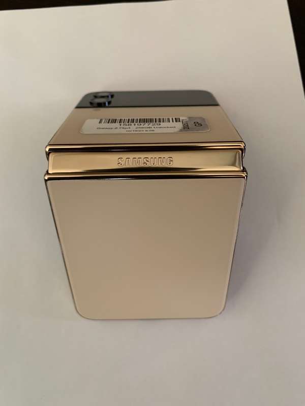 Samsung Galaxy - FLIP 4 - 5G - 256GB - All Networks - Gold - MINT CONDITION
