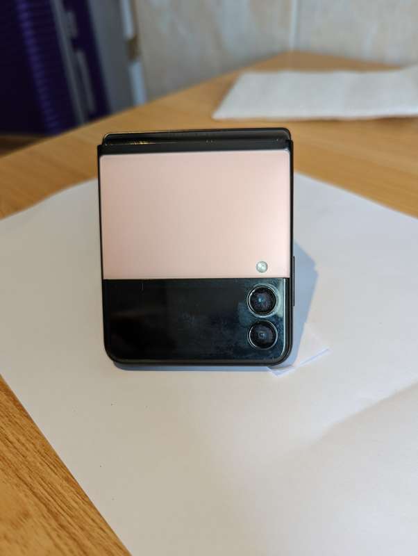 Samsung Galaxy - FLIP 3 - 5G - 128GB - All Networks - Pink - EXCELLENT CONDITION