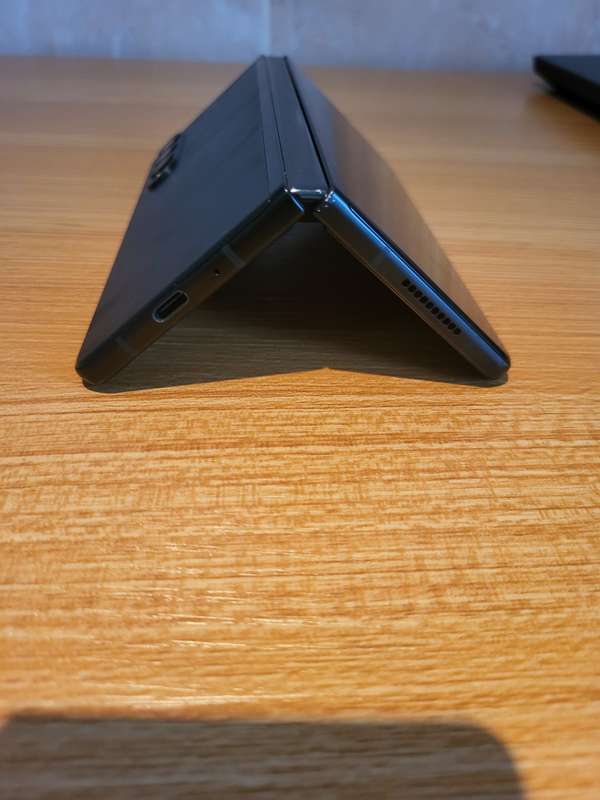 Samsung Galaxy - Fold 3 - 5G - 256GB - All Networks - Phantom Green - EXCELLENT CONDITION