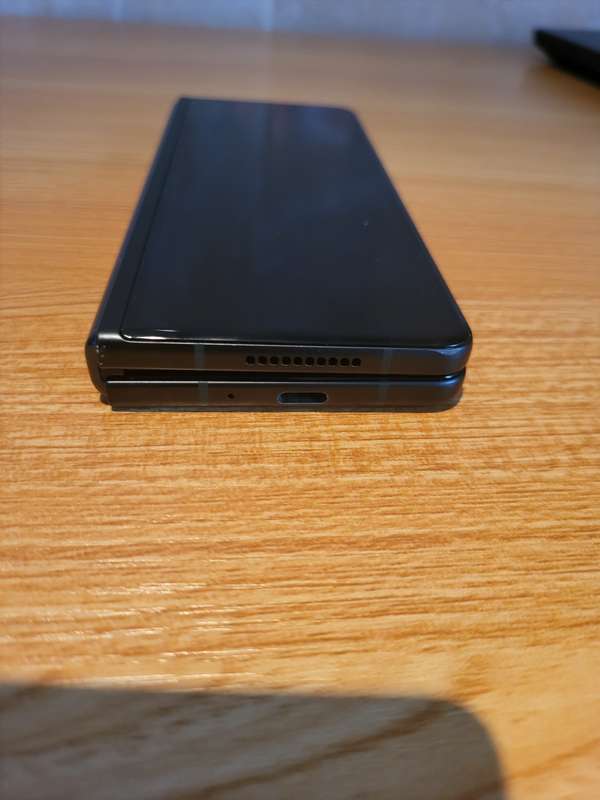 Samsung Galaxy - Fold 3 - 5G - 256GB - All Networks - Phantom Green - EXCELLENT CONDITION