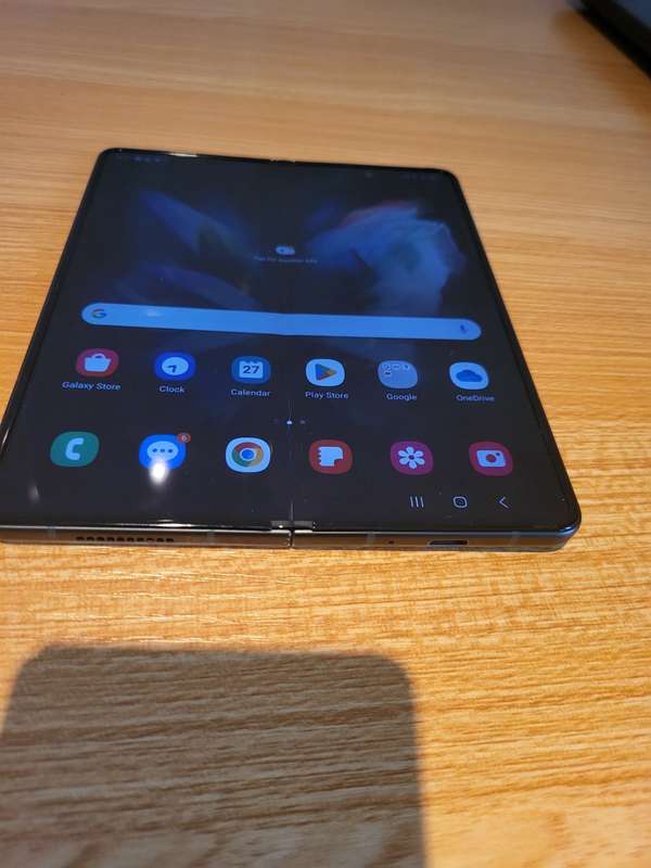 Samsung Galaxy - Fold 3 - 5G - 256GB - All Networks - Phantom Green - EXCELLENT CONDITION