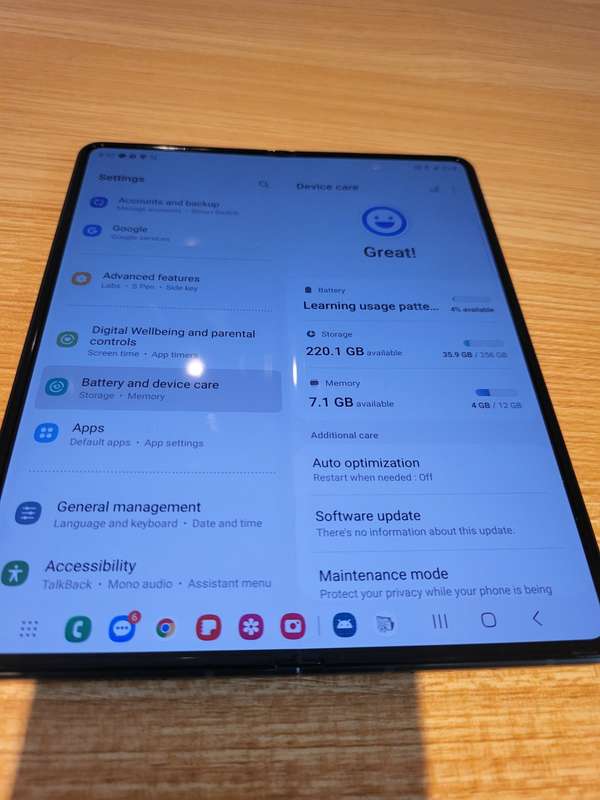 Samsung Galaxy - Fold 3 - 5G - 256GB - All Networks - Phantom Green - EXCELLENT CONDITION