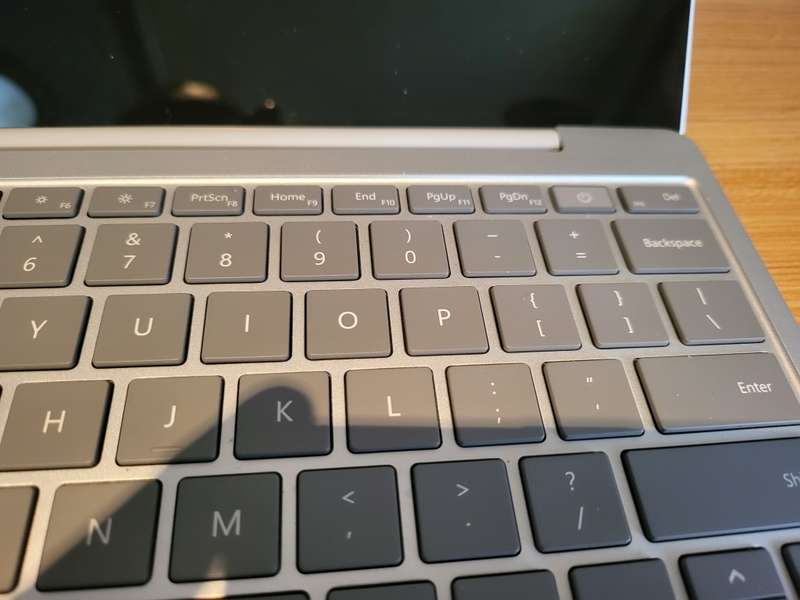 Microsoft Surface Laptop GO - i5 10th Gen - 8GB - 128GB SSD - Touch Screen - Excellent Condition