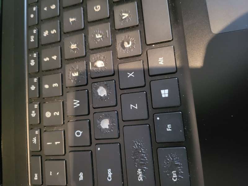 Microsoft Surface Laptop 3 - Ryzen 7 - 16GB - 512 SSD - Touch Screen - Very Good Condition - READ
