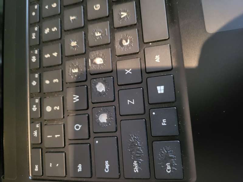 Microsoft Surface Laptop 3 - Ryzen 7 - 16GB - 512 SSD - Touch Screen - Very Good Condition - READ