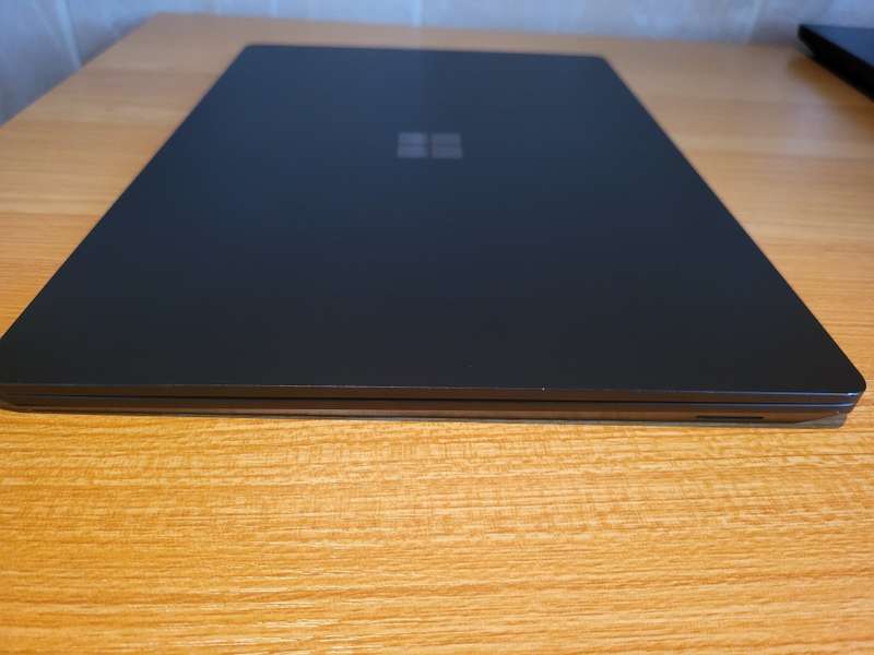 Microsoft Surface Laptop 3 - Ryzen 7 - 16GB - 512 SSD - Touch Screen - Very Good Condition - READ