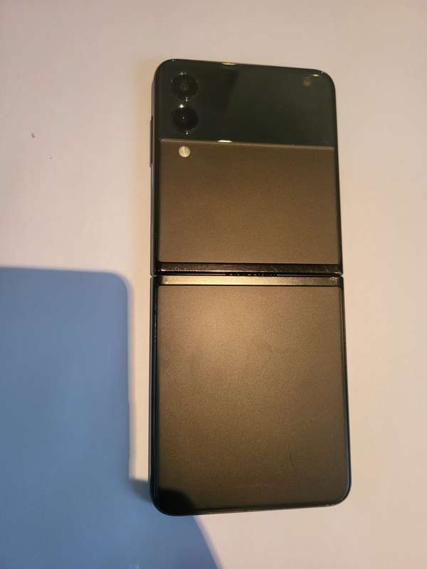 Samsung Galaxy - FLIP 3 - 5G - 256GB - All Networks - Phantom Black - Very Good Condition