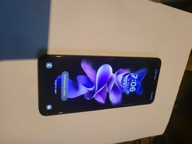 Samsung Galaxy - FLIP 3 - 5G - 256GB - All Networks - Phantom Black - Very Good Condition