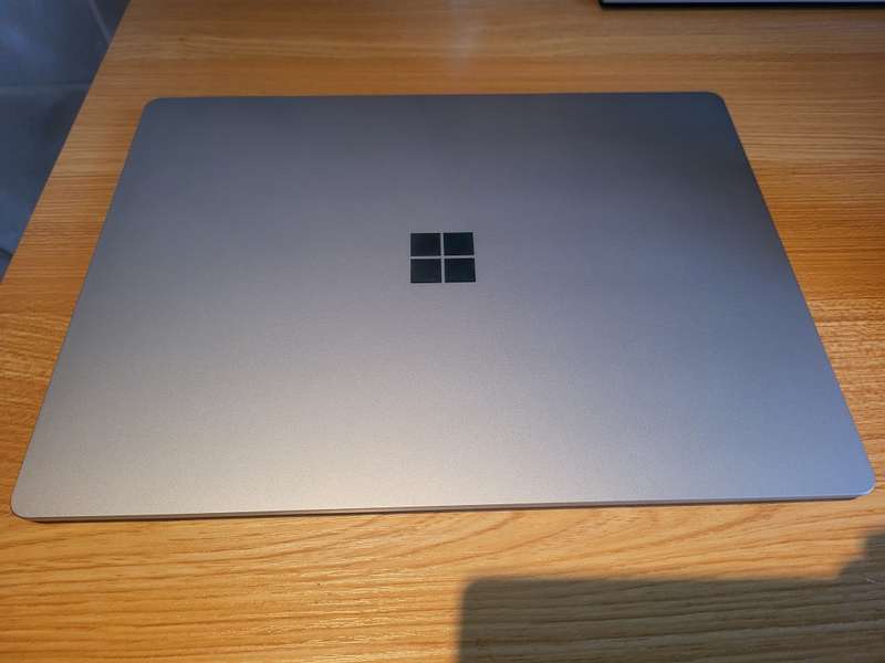 Microsoft Surface Laptop 5 - i5 12th Gen - 8GB - 256 SSD - Touch Screen - Pristine Condition