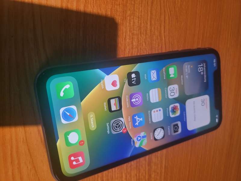 iPhone 11 - Purple - 64GB - Excellent Condition - PLEASE READ!!