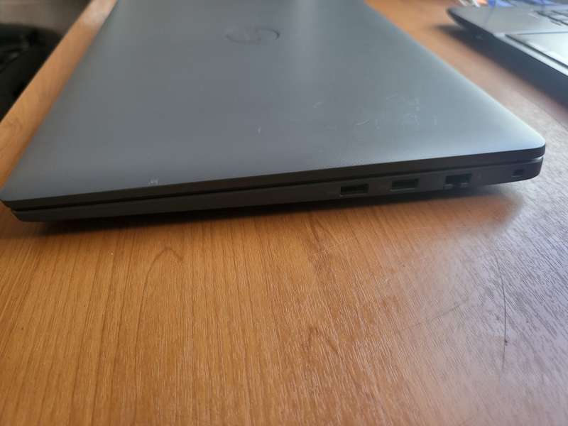 Dell Latitude - 3540 - i5 13th Gen - 8GB Ram - 512GB SSD - VERY GOOD Condition