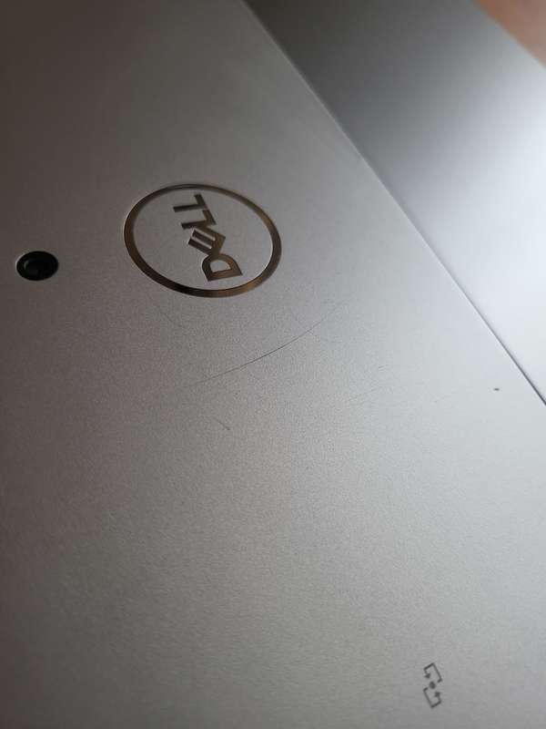 Dell Latitude 7210 - 2 in 1 - Touch Screen - i7 10thGen - 16GB Ram - 256GB SSD - Very Good Condition