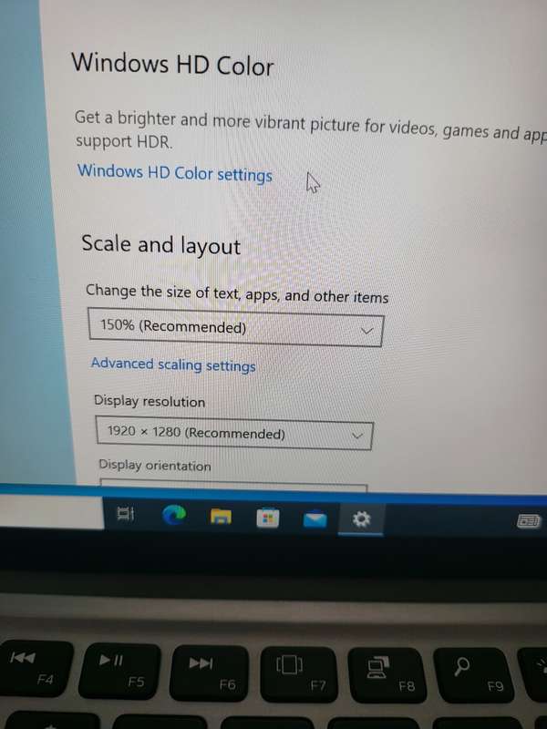 Dell Latitude 7210 - 2 in 1 - Touch Screen - i7 10thGen - 16GB Ram - 256GB SSD - Very Good Condition