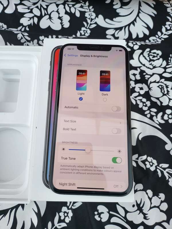 iPhone XS - Space Grey - 256GB - Box Included - Excellent Condition