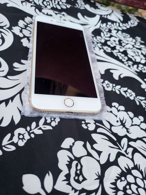 iPhone 7 Plus - Gold - 128GB - Very Good Condition