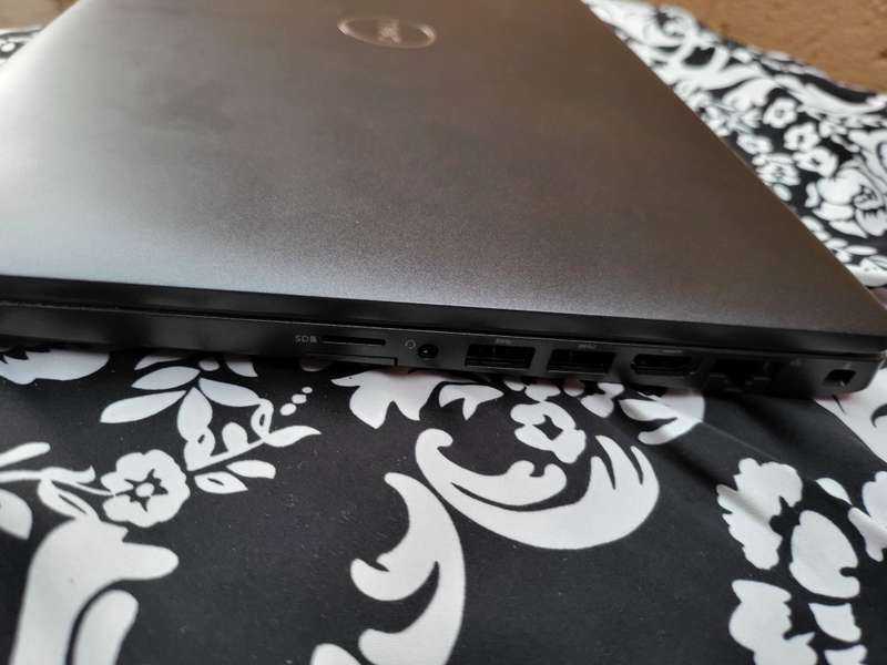 Dell Latitude - 5400 - i5 10th Gen - 16GB Ram - 512GB SSD - Excellent Condition