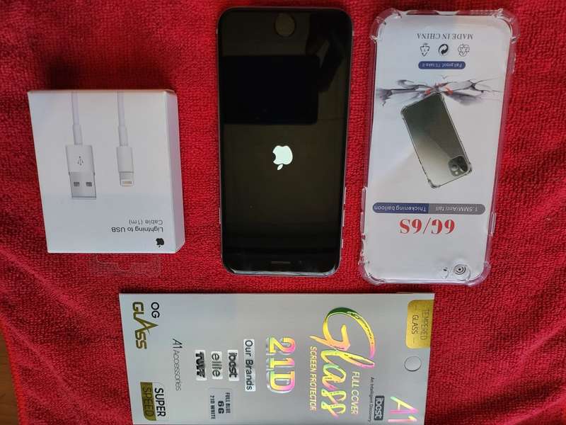 iPhone 6s - Space Grey - 32GB - Excellent Condition - Complete Package