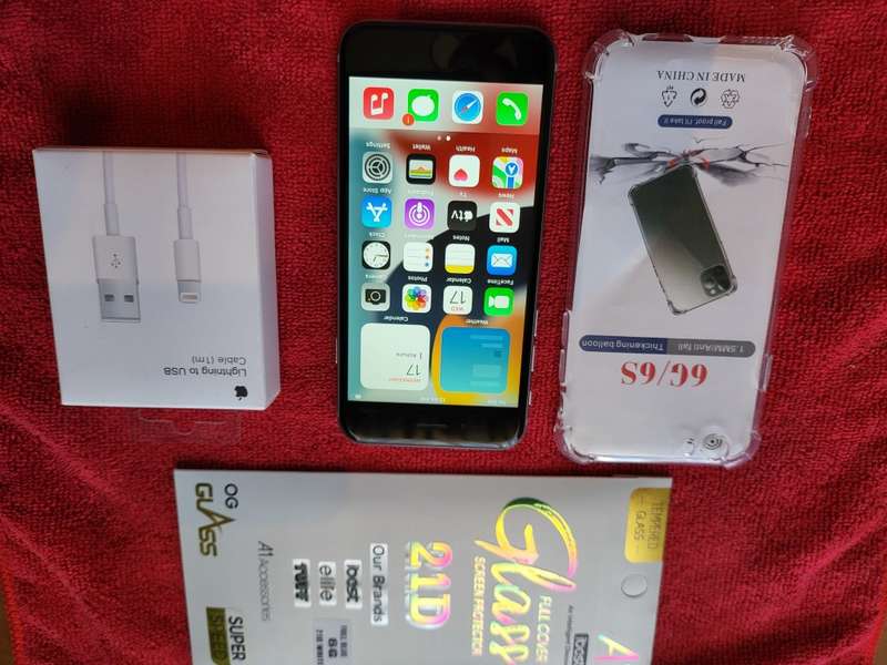 iPhone 6s - Space Grey - 32GB - Excellent Condition - Complete Package