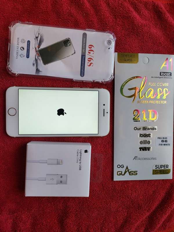iPhone 6s - Gold - 64GB - Excellent Condition - Complete Package