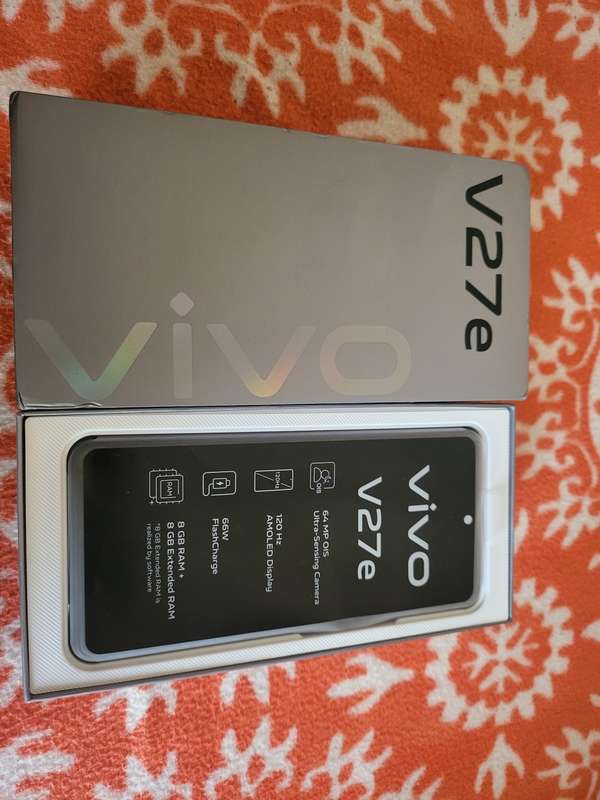 Vivo - V27e - Glory Black - 256GB - Dual Sim - New Opened Box