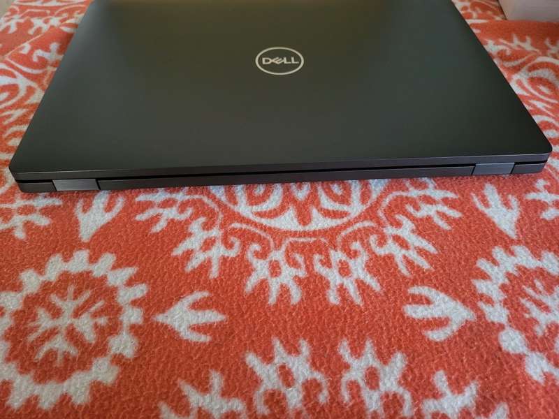 Dell Latitude - 5501 - i7 9th Gen - 16GB Ram - 256GB SSD - Excellent Condition