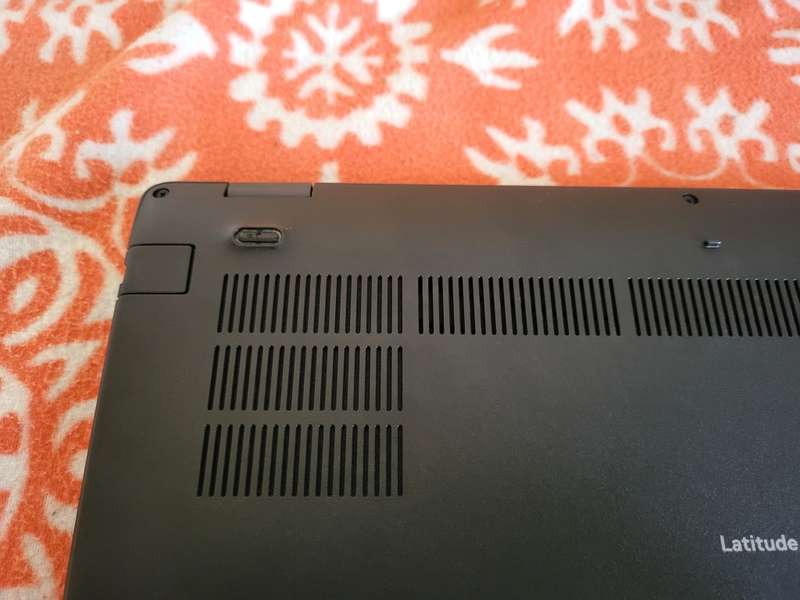 Dell Latitude - 5501 - i7 9th Gen - 16GB Ram - 256GB SSD - Excellent Condition