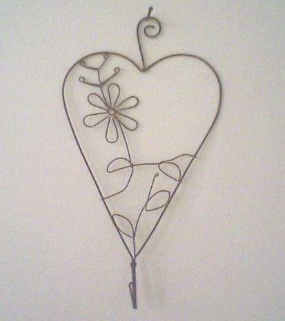 Quaint heart hook with dainty flower detail - too cute for words!