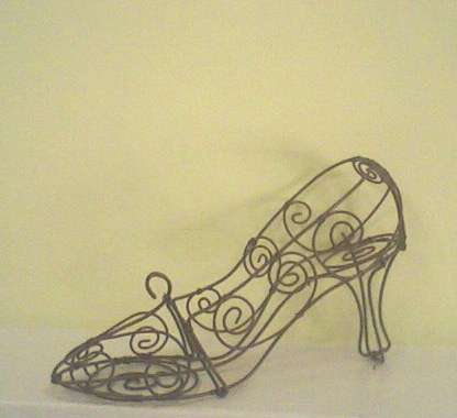 Amazing, beautiful DESIGNER shoe - a collector's piece!