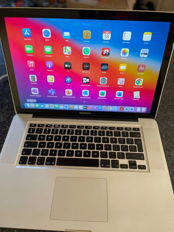 MacBook Pro 15-inch 240 SSD