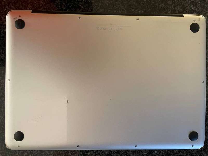 MacBook Pro 15-inch 240 SSD
