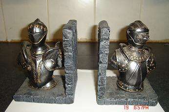 KNIGHT BOOK ENDS