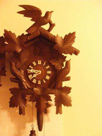 HUGE VINTAGE BLACK FOREST BIRD SCENE CUCKOO CLOCK