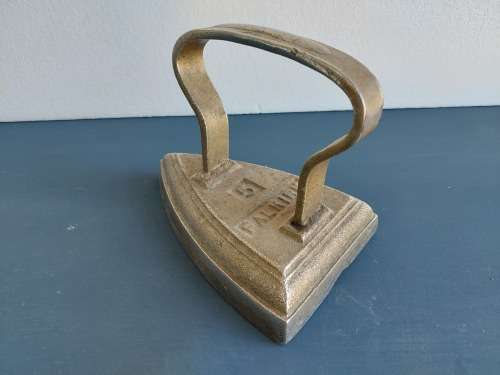 Vintage Falkirk No.5 Iron