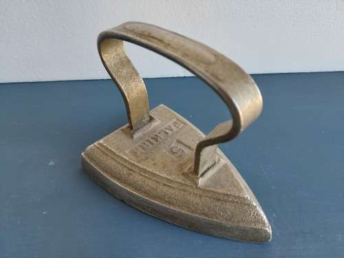 Vintage Falkirk No.5 Iron