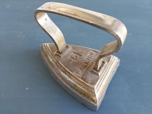 Vintage Falkirk No.5 Iron