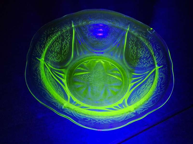 WOW!!! Set of 1930`s URANIUM Depression Glass  bowls!!!