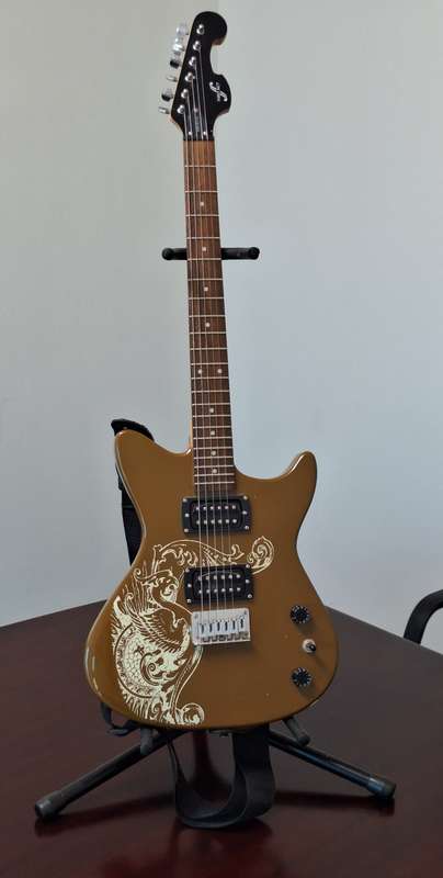 First Act ME4016 Electric Guitar with stand