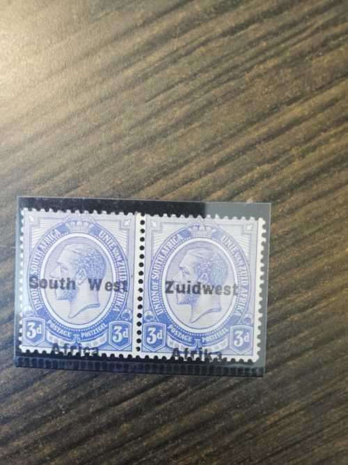 Kings Head Error Stamps Pair - Major Shift in Over Print - 3d Mint