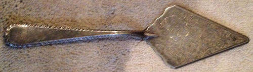VINTAGE FP-ZINC SILVERPLATED CAKE SERVER