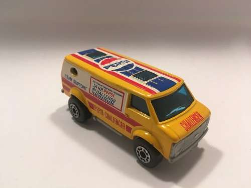MATCHBOX - CHEVY VAN (PEPSI RACING TEAM)
