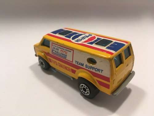 MATCHBOX - CHEVY VAN (PEPSI RACING TEAM)