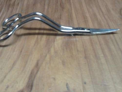curved embroidery scissors