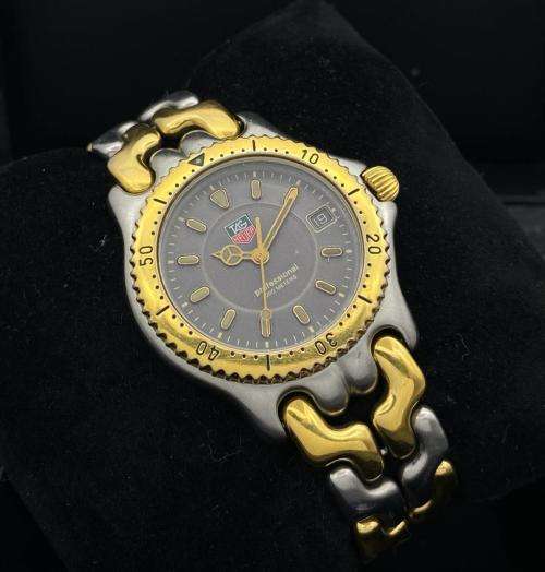 TAG Heuer Professional 200m men`s quartz watch