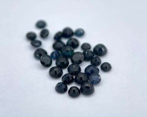 2.85ct of Loose Parcel of Sapphires